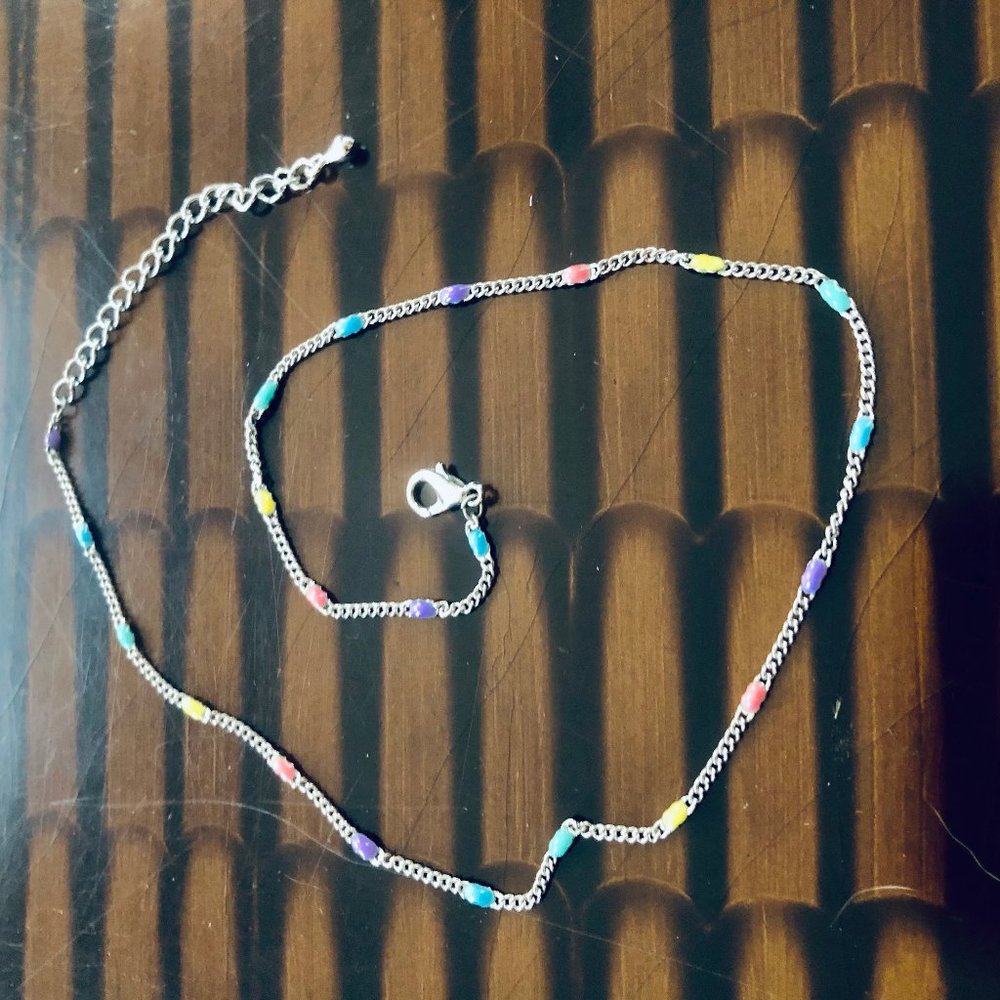 Rainbow choker